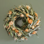 Natural_beige_and_green_dried_wreath_green_leaves_white_flowers_wrh Nat